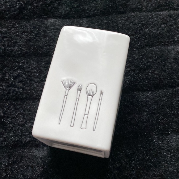 Rae Dunn Flawless Makeup Jar - Picture 4 of 5